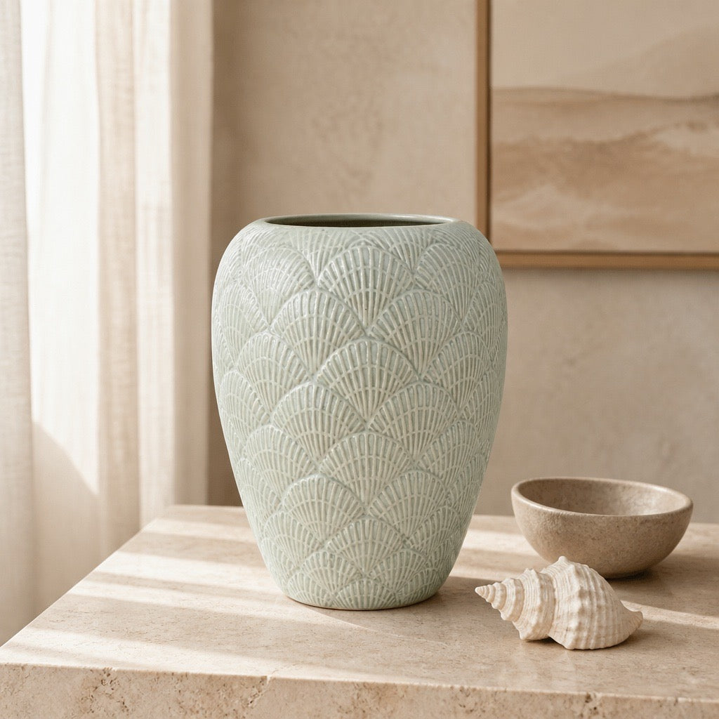 Shell pattern vase 30cm
